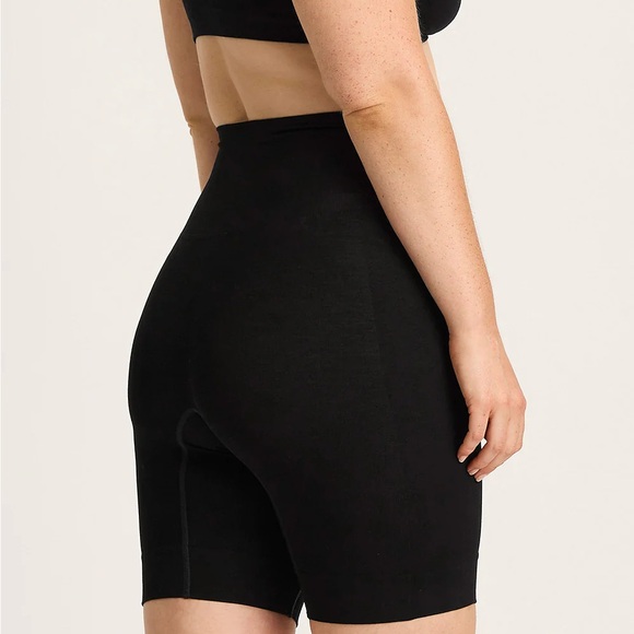 Boody Women's Black Shorts - Picture 3 of 6